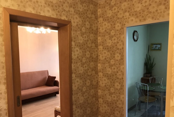 Сдаётся чистая уютная 1-комнатная квартира (40 кв.м.) рядом с метро Новокосино, улица новокосинская, 28 ( 5 мин. пешком) со всей необходимой мебелью и бытовой техникой ( также возможен съём со своей мебелью). Тамбур на 2 квартиры. Сделан ремонт. Сдаётся на длительный срок славянам без вредных привычек, без домашних животных. В пешей доступности Супермаркеты (Пятерочка, Перекрёсток, Дикси, Магнит, Седьмой Континент), школы, сады, отделения сбербанка, аптеки. <br>27.000р в месяц и оплата света и воды <br>Звоните 8-925-721-02-75 - фото Фото: Сдаётся чистая уютная 1-комнатная квартира (40 кв.м.) рядом с метро Новокосино, улица новокосинская, 28 ( 5 мин. пешком) со всей необходимой мебелью и бытовой техникой ( также возможен съём со своей мебелью). Тамбур на 2 квартиры. Сделан ремонт. Сдаётся на длительный срок славянам без вредных привычек, без домашних животных. В пешей доступности Супермаркеты (Пятерочка, Перекрёсток, Дикси, Магнит, Седьмой Континент), школы, сады, отделения сбербанка, аптеки. <br>27.000р в месяц и оплата света и воды <br>Звоните 8-925-721-02-75