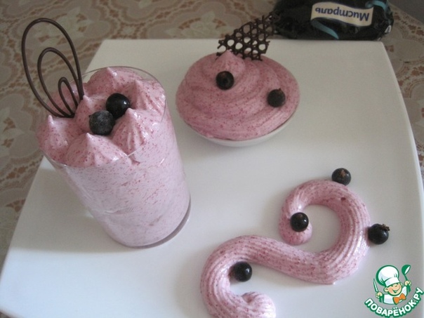 Мусс из черной смородины и манки