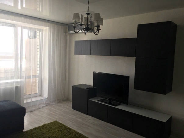 м.Жулебино — 290 м<br>Тарханская, 4 к2<br>Сдаю 1 к квартиру.Только на длительное проживание.<br>В квартире тепло,уютно.Есть все необходимое 2 дивана , шкаф-купе , кухонный гарнитур и т.д.Свежий евро-ремонт.<br>Рассмотрю только порядочных и платежеспособных жильцов.<br>Граждан РФ.Семейную пару или двух девушек.<br>По вопросам звонить 89226991085<br>Стоимость аренды 34000 т.р - фото Фото: м.Жулебино — 290 м<br>Тарханская, 4 к2<br>Сдаю 1 к квартиру.Только на длительное проживание.<br>В квартире тепло,уютно.Есть все необходимое 2 дивана , шкаф-купе , кухонный гарнитур и т.д.Свежий евро-ремонт.<br>Рассмотрю только порядочных и платежеспособных жильцов.<br>Граждан РФ.Семейную пару или двух девушек.<br>По вопросам звонить 89226991085<br>Стоимость аренды 34000 т.р
