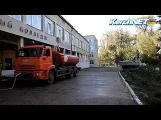 Керчь: политех отмывают после взрыва и стрельбы