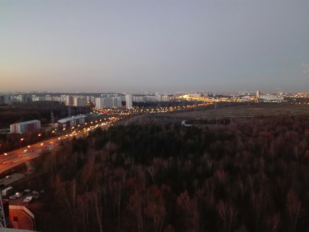 Сдам полкомнаты в новостройке, т.е. проживать вдвоем.<br><br>Ищу 1 человека, русского (девушку или молодого человека до 35 лет), чистоплотного, платежеспособного, не конфликтного! <br>Уважающего себя, соседей по квартире и этажу!<br>Комната большая 18-20 метров примерно.<br>Спальные места отдельные, телевизор, шкаф.<br>В квартире есть холодильник, стиральная машинка-автомат, вайфай.<br>Квартира 2ка, в соседней комнате молодая девушка.<br>До метро Аннино 12 минут на автобусе. <br>Удобное расположение, рядом остановка Варшавское шоссе 190 (или чуть дальше Химзавод), парк, много магазинов, и т. Д., шикарный вид из окна. Огромная кухня.<br>Есть кот, вислоухий шотландец. - фото Фото: Сдам полкомнаты в новостройке, т.е. проживать вдвоем.<br><br>Ищу 1 человека, русского (девушку или молодого человека до 35 лет), чистоплотного, платежеспособного, не конфликтного! <br>Уважающего себя, соседей по квартире и этажу!<br>Комната большая 18-20 метров примерно.<br>Спальные места отдельные, телевизор, шкаф.<br>В квартире есть холодильник, стиральная машинка-автомат, вайфай.<br>Квартира 2ка, в соседней комнате молодая девушка.<br>До метро Аннино 12 минут на автобусе. <br>Удобное расположение, рядом остановка Варшавское шоссе 190 (или чуть дальше Химзавод), парк, много магазинов, и т. Д., шикарный вид из окна. Огромная кухня.<br>Есть кот, вислоухий шотландец.