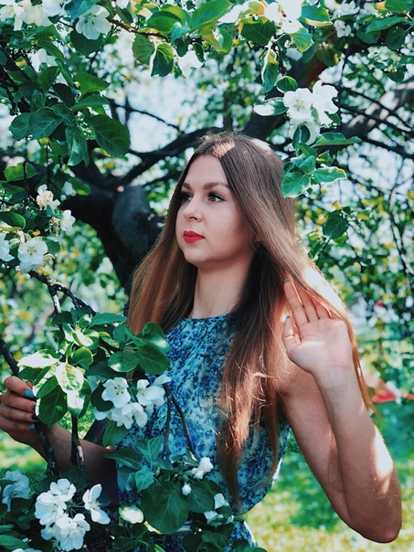Фото: Дорогие друзья! <br>Сниму уютную студию или 1-к квартирку на длительный срок. Проживать буду одна. <br>Бюджет - до 25 000 р. + оплата счетчиков, по договору с собственником. <br> Переезд планирую до 6 июля. <br> Немного о себе: 23 года, родом из Московской области, целыми днями работаю, а вечера посвящаю спорту (поэтому наличие фитнес-клуба рядом очень приветствуется ), спокойная, аккуратная, порядочная, без вредных привычек, животных и шумных компаний.<br> Желаемый район ниже на карте, но также рассмотрю и другие варианты. <br> До метро 10-15 минут пешком.<br> Вадимовна