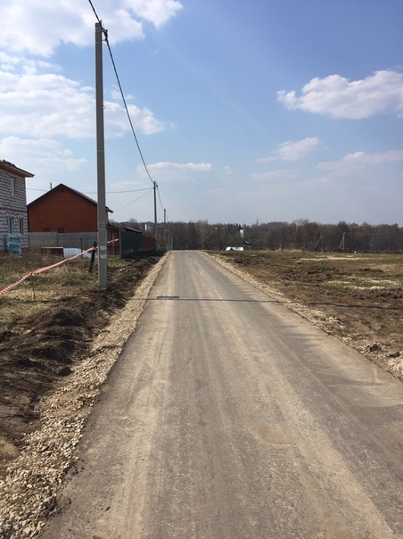 Фото: Продается земельный участок 6соток в д. Тарасково, ул. Дачная, Каширское ш, 90км МКАД. Земли населенных пунктов, ЛПХ. <br>Участок правильной формы, электричество по границе, асфальтированная дорога к участку. Есть возможность оформить рядом еще 6 соток. Живописная панорама, рядом река Ока 1,5км, церковь, пруд. В деревни сеть магазинов, супермаркет 