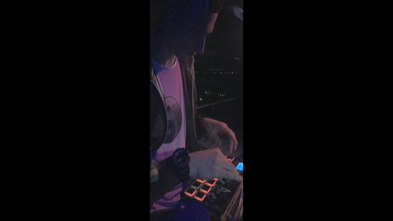 Ruftop session on Akai