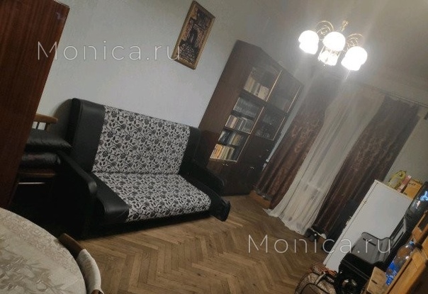 Фото: Сдается комната площадью 20 кв.м в четырехкомнатной квартире, в пешей доступности от метро 