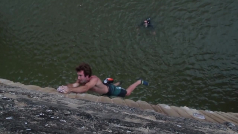 Chris Sharma wins Red Bull Creepers