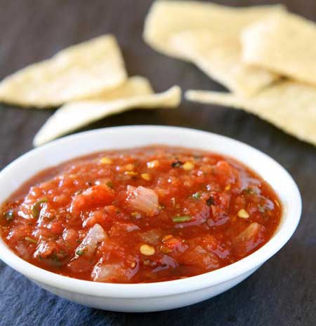 Зажигательные чили habanero часто используются для добавления тепла к сальсе.