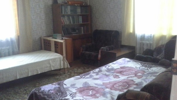 Сдаю. Собственник. г.Видное, ул.3я радиальная. От метро Домодедовская 15мин. маршрутка, 30 мин.автобус <br>В 2х комн. квартире сдам. комнату, в др. комнате живет женщина .без вредных привычек. Без хозяев! Дом кирпичный, сталинской планировки. Комната чистая, светлая. <br>В ней 2 койко-места. Есть всё необх.: ТВ, микроволновка, 2 холод. Су разд. Хорошая экология, чистый воздух. Рядом парк, магазин. <br>Ждём порядочных девушек, женщин, строго без животных! 12тыс за комнату.<br> Александровна - фото Фото: Сдаю. Собственник. г.Видное, ул.3я радиальная. От метро Домодедовская 15мин. маршрутка, 30 мин.автобус <br>В 2х комн. квартире сдам. комнату, в др. комнате живет женщина .без вредных привычек. Без хозяев! Дом кирпичный, сталинской планировки. Комната чистая, светлая. <br>В ней 2 койко-места. Есть всё необх.: ТВ, микроволновка, 2 холод. Су разд. Хорошая экология, чистый воздух. Рядом парк, магазин. <br>Ждём порядочных девушек, женщин, строго без животных! 12тыс за комнату.<br> Александровна