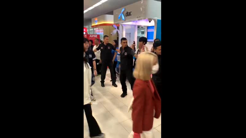 190222 TWICE @ Thailand Airport