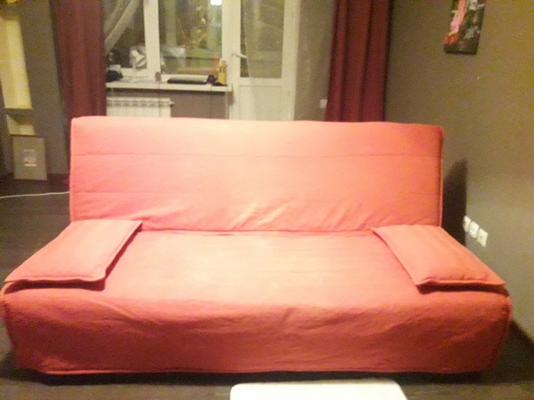 Фото: Продам диван, Срочно!<br>(Ikea, книжка, б/у)<br>Состряние нормальное<br>3500 руб<br><br>Самовывоз из Сходни (Химки)<br>8 (925) 408-99-69