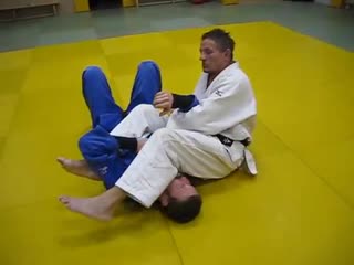 Уход с рычага локтя с вращением руки, от Антона Мамаева