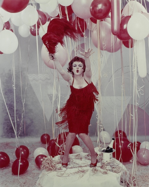 Marilyn Monroe in Fabled Enchantresses by Richard Avedon, 1958 for LIFE. Осенью 1958 года великий Ричард Аведон сфотографировал Мэрилин Монро в образах великих актрис прошлого: Лилиан Рассел,