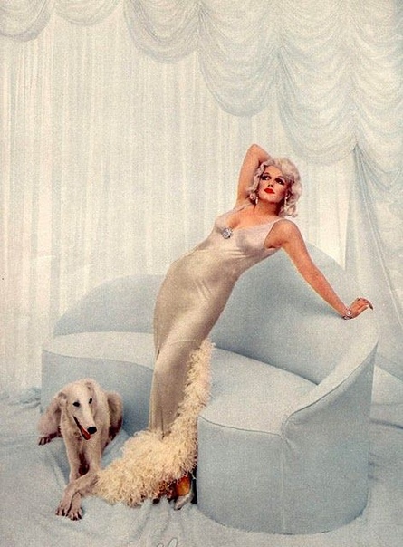 Marilyn Monroe in Fabled Enchantresses by Richard Avedon, 1958 for LIFE. Осенью 1958 года великий Ричард Аведон сфотографировал Мэрилин Монро в образах великих актрис прошлого: Лилиан Рассел,