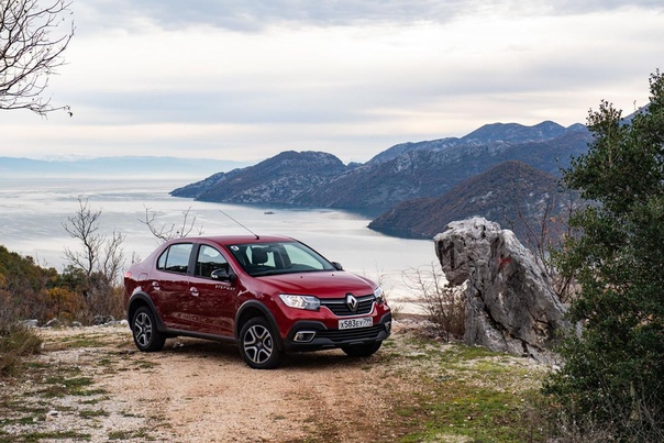 Пенсионная реформа Старый знакомый Renault Logan расправил крылья, приподнялся над землей, нарастил пластиковый обвес, обрел японский вариатор и приставку Stepway. Почему концерн расширил
