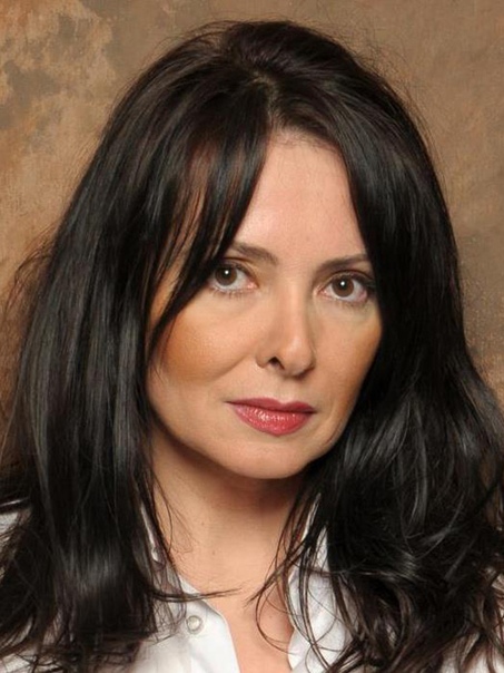 actor Елена Кравченко. Кравченко Елена Владимировна (Кожухова) (родилась 15 декабря 1966 года) - российская актриса кино. Биография. Детство и юность. Родилась в маленьком городке, расположенном