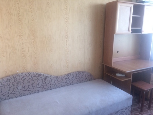 Сдам комнату 10кв.м в трёхкомнатной квартире.Для одного платёжеспособного жильца.КУПЧИНО(12мин.пешком)Цена в месяц 12000т.руб.Без комиссий,Без разных дополнительных оплат.Есть Только небольшой залог в размере 2 т.р(возвращается) Коммуналка включена в сумму.В комнате и квартире есть всё необходимое для проживания.Стиральная машина, холодильник, микроволновая печь, чайник,фен,утюг и.т.п.Ванная ,душ.Этаж 4/9<br>Я собственник.Проживают в квартире мужчина и пара. - фото Фото: Сдам комнату 10кв.м в трёхкомнатной квартире.Для одного платёжеспособного жильца.КУПЧИНО(12мин.пешком)Цена в месяц 12000т.руб.Без комиссий,Без разных дополнительных оплат.Есть Только небольшой залог в размере 2 т.р(возвращается) Коммуналка включена в сумму.В комнате и квартире есть всё необходимое для проживания.Стиральная машина, холодильник, микроволновая печь, чайник,фен,утюг и.т.п.Ванная ,душ.Этаж 4/9<br>Я собственник.Проживают в квартире мужчина и пара.