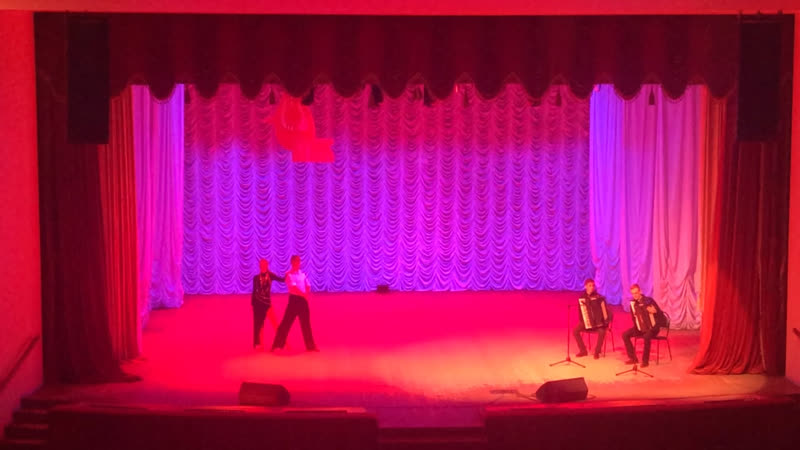 R. Galliano “Tango pour Claude”