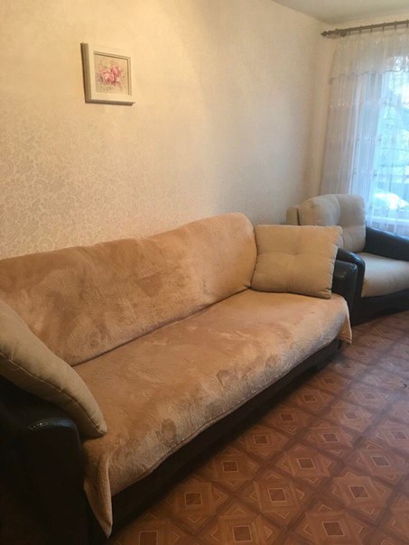 Срочно! Пока объявление висит - оно актуально! <br>Сдаём 2-комнатную квартиру по адресу: ул.15-парковая, дом 41, корп.1. <br>Оплата 30т.р. плюс КУ, залог 30т.р. (можно разбить на 2 части) <br>Собственники, заключаем договор. <br>В квартире есть все необходимое для проживания: 2 больших дивана, 2 компьютерных стола, холодильник, стиральная машинка, плита, аэрогриль, микроволновка и тостер. В одной комнате большой шкаф-купе, в другой - стенка. Ремонт косметический в двух комнатах, ванная и кухня без ремонта (см.фото). Этаж 4, балкон есть, не застеклен. <br>Есть вся посуда и Большая библиотека с хорошими (не бабушкиными) книгами. В этой квартире мы жили сами, но последние полгода сдавали. <br>Рядом с домом Сиреневый Бульвар, в пешей доступности парк. До метро 15-20 минут пешком или 10 минут на общ.транспорте (остановка рядом с домом). <br>Рядом много продуктовых магазинов: Дикси, Пятёрочка, Самбери. Недалеко находятся Ашан и магазин Метро. <br>Строго без животных, можно с детьми. Очень бы хотелось найти семейную пару. <br>Только на длительный срок! <br>Тел. для связи: 8 916 824 35 70 Марина - собственник.<br>Также можете звонить - писать мне 8 985 968 73 65 Екатерина<br> RedSelena Маркова - фото Фото: Срочно! Пока объявление висит - оно актуально! <br>Сдаём 2-комнатную квартиру по адресу: ул.15-парковая, дом 41, корп.1. <br>Оплата 30т.р. плюс КУ, залог 30т.р. (можно разбить на 2 части) <br>Собственники, заключаем договор. <br>В квартире есть все необходимое для проживания: 2 больших дивана, 2 компьютерных стола, холодильник, стиральная машинка, плита, аэрогриль, микроволновка и тостер. В одной комнате большой шкаф-купе, в другой - стенка. Ремонт косметический в двух комнатах, ванная и кухня без ремонта (см.фото). Этаж 4, балкон есть, не застеклен. <br>Есть вся посуда и Большая библиотека с хорошими (не бабушкиными) книгами. В этой квартире мы жили сами, но последние полгода сдавали. <br>Рядом с домом Сиреневый Бульвар, в пешей доступности парк. До метро 15-20 минут пешком или 10 минут на общ.транспорте (остановка рядом с домом). <br>Рядом много продуктовых магазинов: Дикси, Пятёрочка, Самбери. Недалеко находятся Ашан и магазин Метро. <br>Строго без животных, можно с детьми. Очень бы хотелось найти семейную пару. <br>Только на длительный срок! <br>Тел. для связи: 8 916 824 35 70 Марина - собственник.<br>Также можете звонить - писать мне 8 985 968 73 65 Екатерина<br> RedSelena Маркова