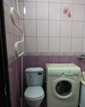 улица Швецова, 37 <br>кв.м 17 <br>цена 5500 <br>тел.89197136310 <br>Сдам комнату в двухкомнатной квартире,ВНИМАНИЕ комната закрытого типа. <br>В комнате есть из мебель есть раздвижной диван,тумба под телевизор с удобными шкафчиками,большой шкаф под одежду,из техники: ЖК телевизор,утюг <br>wifi.В квартире есть также стиральная машинка,печь СВЧ,электрический чайник.Квартира полностью обустроенная и готова к заселению.Рассмотрю всех так же и иностранцев. - фото Фото: улица Швецова, 37 <br>кв.м 17 <br>цена 5500 <br>тел.89197136310 <br>Сдам комнату в двухкомнатной квартире,ВНИМАНИЕ комната закрытого типа. <br>В комнате есть из мебель есть раздвижной диван,тумба под телевизор с удобными шкафчиками,большой шкаф под одежду,из техники: ЖК телевизор,утюг <br>wifi.В квартире есть также стиральная машинка,печь СВЧ,электрический чайник.Квартира полностью обустроенная и готова к заселению.Рассмотрю всех так же и иностранцев.