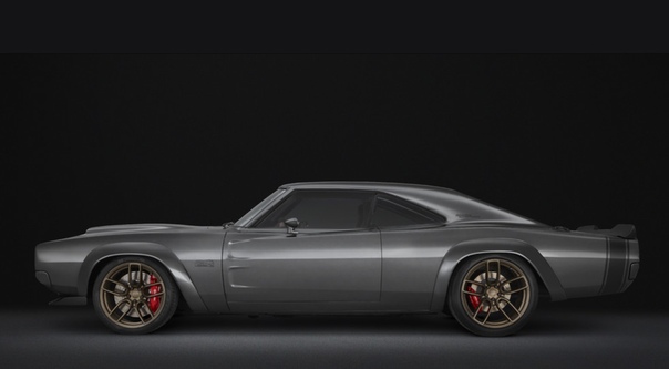 Бешеный слон: Dodge Super Charger готов поделиться 1000-сильным двигателем со всеми желающими. Марка Dodge представила на выставке SEMA рестомод Super Charger с 7,0-литровым компрессорным V8.