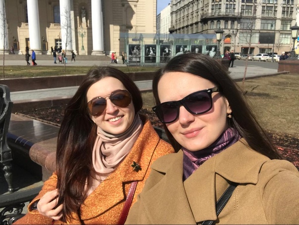 Фото: Срочно <br>Всем Привет) Две платежеспособные, работающие девушки ищут 1 или 2-комнатную квартиру, для себя.<br>О нас: Не курим, вечеринки дома не устраиваем, платёжеспособны, культурно воспитаны, работаем 5/2, любим чистоту и уют, спокойны, много работаем. <br>Предпочтения: <br>Желательно жёлтая ветка, но рассмотрим все варианты. <br>не бабушкин вариант <br>с необходимой мебелью и техникой <br>стоимость до 40 тыс. (ком.платежи включены), если есть залог то желательно разбить на 2 месяца. <br>проживание без собственников !!! <br>----------------------------------------------------------------------------------------------------— <br>Чистоту, порядок и своевременную оплату гарантируем. Снять нужно до конца месяца или в начале августа. Для связи, пожалуйста, пишите в ЛС или в WhatsApp 89162330628, 89266359373. <br>Бюджет до 40 тыc. (Просьба агентам не беспокоить)<br> Притуляк