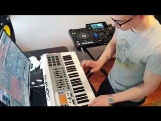 Arty feat. April Bender - Sunrise