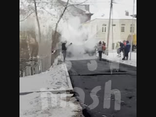 Первый снег: время класть асфальт