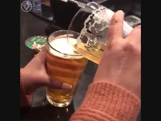 Разница между большим и маленьким бокалом пива