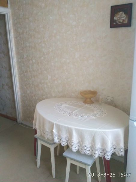 Друзья! Мама сдаёт квартиру!<br>За репост буду благодарна<br>Если кому то из ваших друзей или знакомых подойдёт наш вариант, сделаем скидку <br>Аренда квартиры 33.000 р<br>Сдаётся 2-х комнатная квартира от собственника. Москва, ст. м. Алтуфьево. <br>Кол-во комнат: 2, <br>этаж 4, <br>тип дома панельный. <br>Общая площадь 54 м2. <br>Внешний вид опрятный, чистый, имеется вся необходимая мебель и бытовая техника. <br>Застеклённая лоджия. <br>Комнаты и сан.узел раздельные. <br>Тихое, уютное место с окнами во двор. Во дворе: столичная гимназия, спортивный комплекс, летний сад, торговый центр, красивый парк,поликлиника, рядом лес. <br>Сдается на длительный срок. <br>Можно с детьми, животными.<br>Коммунальные платежи и счетчики оплачиваются отдельно. <br>Заключается договор. <br>Без залога<br> Шашина - фото Фото: Друзья! Мама сдаёт квартиру!<br>За репост буду благодарна<br>Если кому то из ваших друзей или знакомых подойдёт наш вариант, сделаем скидку <br>Аренда квартиры 33.000 р<br>Сдаётся 2-х комнатная квартира от собственника. Москва, ст. м. Алтуфьево. <br>Кол-во комнат: 2, <br>этаж 4, <br>тип дома панельный. <br>Общая площадь 54 м2. <br>Внешний вид опрятный, чистый, имеется вся необходимая мебель и бытовая техника. <br>Застеклённая лоджия. <br>Комнаты и сан.узел раздельные. <br>Тихое, уютное место с окнами во двор. Во дворе: столичная гимназия, спортивный комплекс, летний сад, торговый центр, красивый парк,поликлиника, рядом лес. <br>Сдается на длительный срок. <br>Можно с детьми, животными.<br>Коммунальные платежи и счетчики оплачиваются отдельно. <br>Заключается договор. <br>Без залога<br> Шашина