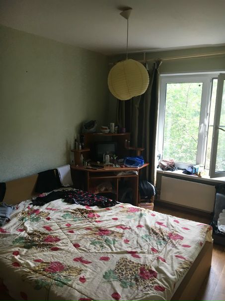 Фото: Ищу соседку себе в комнату в 2-х комнатную квартиру<br>м.Отрадное-на автобусе/пешком 10 мин.<br>в соседней комнате 2 девушки,очень порядочные<br>Дома бываю редко,много путешествую,так что в комнате вы будете практически в одиночестве<br>техника-плита,стиральная машина,холодильник<br>кровать одна,но большая(я гетеро)<br>заключается договор аренды<br>Цена: 10500/мес+коммунальные услуги.есть депозит