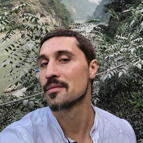Дима Билан спас женщину на отдыхе в Непале 