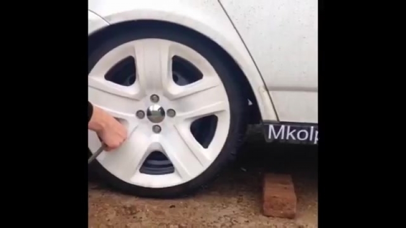 Белая приора.mp4