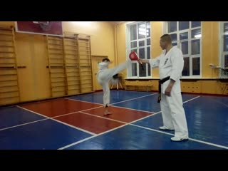 Старшая группа. Ударка ногами. Клуб «Тэнгу Про» https://vk.com/oyama_mas