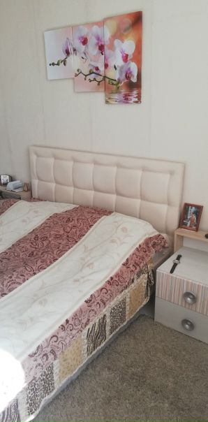 Сдам комнату 16 кв.м порядочным людям.Квартира двухкомнатная,во второй комнате будем проживать мы с супругом.Мы спокойные и добрые люди.Ищем такого же жильца, славянин. Спокойного, без вредных привычек. Оплата 15. 000+1000(вода,электричество, вай фай ) руб.Квартира тёплая,частичный евроремонт.Дом кирпичный,потолки 3 метра.Вся мебель в комнате есть, стиральная машинка. Метро рядом( Семёновская и Шоссе Энтузиастов ).В районе много магазинов:Пятёрочка, Дикси, Магнит, Лента,Авоська.Заезд в комнату с 1 апреля 2019 года. Телефон для связи:<br>8(985)980-12-65 Виктор или Татьяна. - фото Фото: Сдам комнату 16 кв.м порядочным людям.Квартира двухкомнатная,во второй комнате будем проживать мы с супругом.Мы спокойные и добрые люди.Ищем такого же жильца, славянин. Спокойного, без вредных привычек. Оплата 15. 000+1000(вода,электричество, вай фай ) руб.Квартира тёплая,частичный евроремонт.Дом кирпичный,потолки 3 метра.Вся мебель в комнате есть, стиральная машинка. Метро рядом( Семёновская и Шоссе Энтузиастов ).В районе много магазинов:Пятёрочка, Дикси, Магнит, Лента,Авоська.Заезд в комнату с 1 апреля 2019 года. Телефон для связи:<br>8(985)980-12-65 Виктор или Татьяна.