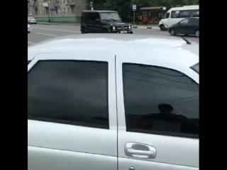 Приора сбила оператора