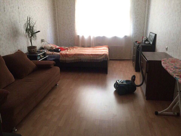 Фото: Москва. Сдается комната в 2х комнатной квартире . Без комиссии. Без агентов. <br>______________________<br><br>Сдадим комнату в новом, комфортном районе Москвы! <br>Метро #Бульвар_ДМИРИЯ_Донского . Бутово парк 2. Улица Южная. <br><br>От метро ходит маршрутка до дома. Ехать 12 минут. <br>Так же есть социальный автобус. Ехать 15 минут. <br><br>комната 15’000 и 10’000 залог, который при выезде возвращается или идёт на оплату последнего месяца проживания <br><br>Срочное заселение. <br>За всеми подробностями в ЛС.