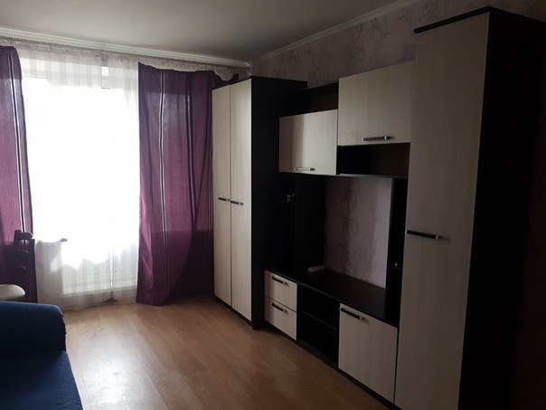 Фото: Сдается 1-комнатная квартира, полностью мебелирована, с бытовой техникой.<br>Ст.метро Кунцевская (20 минут пешком, 8 минут на автобусе)<br>Адрес: ул.Ул. Гвардейская 8<br>5/5<br>От собственника, агентам не беспокоить