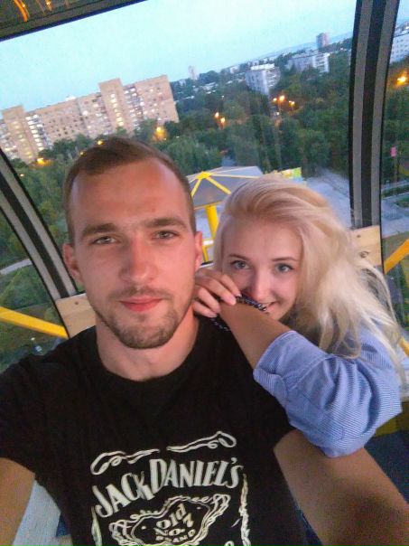 Молодая пара снимем квартиру или комнату в двухкомнатной(желательно с адекватными соседями) в пешей доступности от метро , район не важен. О себе: русские(24, 25 лет) , тихие, спокойные, без вредных привычек , оба работаем. Бюджет до 25000 р./мес. ( в зависимости от состояния квартиры, комнаты) На длительный срок без посредников и комиссии ( агентов просьба не беспокоить ). Договор аренды от собственника . Заезд в ближайшее время, срочно!! <br>Контакты : 89277977399 Данила , или в лс. - фото Фото: Молодая пара снимем квартиру или комнату в двухкомнатной(желательно с адекватными соседями) в пешей доступности от метро , район не важен. О себе: русские(24, 25 лет) , тихие, спокойные, без вредных привычек , оба работаем. Бюджет до 25000 р./мес. ( в зависимости от состояния квартиры, комнаты) На длительный срок без посредников и комиссии ( агентов просьба не беспокоить ). Договор аренды от собственника . Заезд в ближайшее время, срочно!! <br>Контакты : 89277977399 Данила , или в лс.