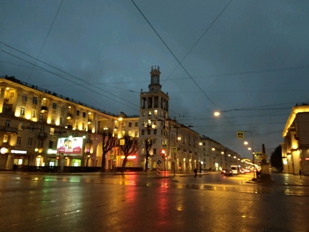 СПБ , Сдается комната в двухкомнатной просторной квартире, на проспекте Стачек, между станциями метро Нарвская и Кировский завод. До метро 2 остановки на транспорте или 10 минут пешком. Рядом множество магазинов,сбербанк, через дорогу большой парк.Потолки 3 метра, В комнате есть шкаф, стол, кресла. В квартире стоит газовая колонка, есть плита, стиральная машинка. В соседней комнате живет очень хорошая молодая пара. Комната сдается для одного молодого человека или девушки. <br>Не агенство!<br>Стоимость аренды 12тр(ку включены)+свет+интернет+залог(можно разбить) <br>Звонить можно с 10 до 22 тел. 8 (964) 376 - 35 - 12 - фото Фото: СПБ , Сдается комната в двухкомнатной просторной квартире, на проспекте Стачек, между станциями метро Нарвская и Кировский завод. До метро 2 остановки на транспорте или 10 минут пешком. Рядом множество магазинов,сбербанк, через дорогу большой парк.Потолки 3 метра, В комнате есть шкаф, стол, кресла. В квартире стоит газовая колонка, есть плита, стиральная машинка. В соседней комнате живет очень хорошая молодая пара. Комната сдается для одного молодого человека или девушки. <br>Не агенство!<br>Стоимость аренды 12тр(ку включены)+свет+интернет+залог(можно разбить) <br>Звонить можно с 10 до 22 тел. 8 (964) 376 - 35 - 12