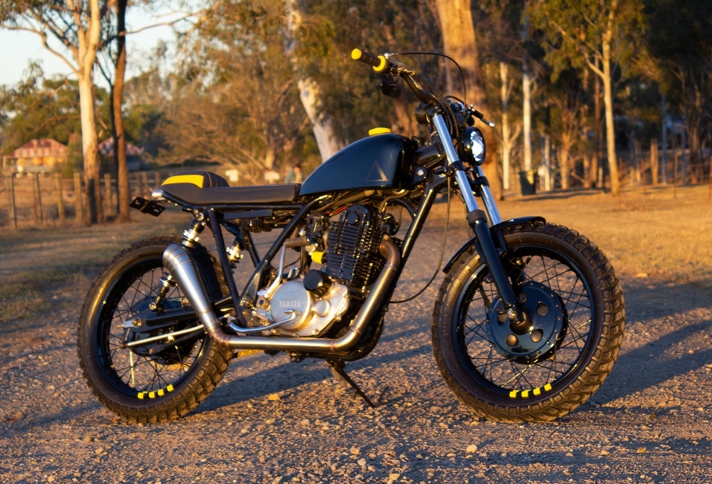 Purpose Built Moto: скрэмблер Yamaha SR400