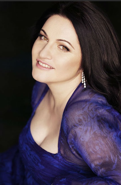 singer Хибла Герзмава. Хи́бла Лева́рсовна Герзма́ва (род. 6 января 1970, Пицунда) - российская оперная певица (сопрано) абхазского происхождения. Солистка «Московского музыкального театра им.