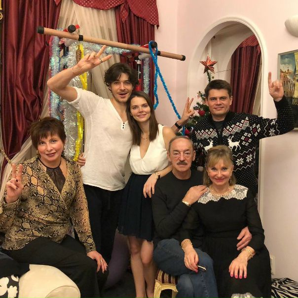 Елизавета Боярская показала фото с семейного Нового года