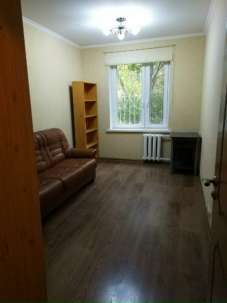 Сдается изолированная комната в центре (м.Белорусская) в 2-комнатной квартире (1этаж из 12 ) для одной девушки строго без животных и детей. В соседней комнате девушка, 26лет, работа дома. Всё необходимое имеется, стиральная машина, мебель, холодильник, плита, микроволновка, санузел раздельный. До м.Белорусская (8мин) пешком и м. Улица 1905 года (10мин). <br>Цена 25000руб/мес (wifi включен) + коммуналка (около 800р с человека).<br> Гареева - фото Фото: Сдается изолированная комната в центре (м.Белорусская) в 2-комнатной квартире (1этаж из 12 ) для одной девушки строго без животных и детей. В соседней комнате девушка, 26лет, работа дома. Всё необходимое имеется, стиральная машина, мебель, холодильник, плита, микроволновка, санузел раздельный. До м.Белорусская (8мин) пешком и м. Улица 1905 года (10мин). <br>Цена 25000руб/мес (wifi включен) + коммуналка (около 800р с человека).<br> Гареева