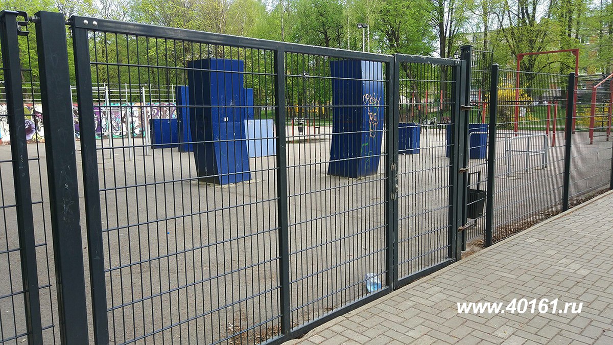 В Советске
депутаты задумались над тем,
как привести в порядок закрытый скейт-парк В Советске депутаты задумались над тем, как привести в порядок закрытый скейт-парк