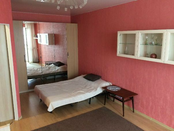 26 Бакинских Комиссаров, 14, 1 комнатная<br>89080486923<br>25000<br><br>Сдам уютную однокомнатную квартиру в 5 мин ходьбы до метро Юго-Западная.Квартира,правда,с давнишним ремонтом,но в ней имеется вся необходимая техника, низкая коммуналка, хороший двор интернет , тв. Сдаётся на долгосрочную аренду. Национальность не имеет значения,желательно без животных,если с животными,то будет депозит половина суммы. Посредник,есть небольшая комиссия. По всем вопросам звоните<br>#арендаквартирвмоскве#снимуквартиру#сдамквартиру#снимуквартирумосква#сдамквартирумосква#арендаквартир#москвааренда#снятьквартирувмоскве#квартиравмоскве#недвижимостьвмоскве#следуй#следуйзамной#подпишись#девушка#девушки#лайки#лайкивзаимно#селфи#привет#инстаграм#супер#инстаграманит#ремонтквартир#инстамода#мода#универ#университет#москва - фото Фото: 26 Бакинских Комиссаров, 14, 1 комнатная<br>89080486923<br>25000<br><br>Сдам уютную однокомнатную квартиру в 5 мин ходьбы до метро Юго-Западная.Квартира,правда,с давнишним ремонтом,но в ней имеется вся необходимая техника, низкая коммуналка, хороший двор интернет , тв. Сдаётся на долгосрочную аренду. Национальность не имеет значения,желательно без животных,если с животными,то будет депозит половина суммы. Посредник,есть небольшая комиссия. По всем вопросам звоните<br>#арендаквартирвмоскве#снимуквартиру#сдамквартиру#снимуквартирумосква#сдамквартирумосква#арендаквартир#москвааренда#снятьквартирувмоскве#квартиравмоскве#недвижимостьвмоскве#следуй#следуйзамной#подпишись#девушка#девушки#лайки#лайкивзаимно#селфи#привет#инстаграм#супер#инстаграманит#ремонтквартир#инстамода#мода#универ#университет#москва