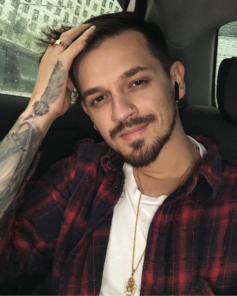Свое 29-летие сегодня празднует певец и автор песен, артист Black Star Миша Марвин