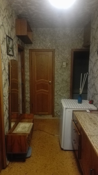 Фото: Сдаётся двухкомнатная квартира в Северном Бутово с 19 июля 2018: <br> <br>Общая площадь 50 кв. м. Все необходимое для жизни есть, комнаты изолированные, большой холл, два балкона, с/у раздельный. Квартира чистая и уютная, в 6 мин. ходьбы от м. Бульвар Дмитрия Донского. Залог+коммунальные услуги по счетчику, 38000р/мес. <br> <br>Звоните: 8(963)686-36-96 Елена. <br> <br>Посредников просьба не беспокоить!!!
