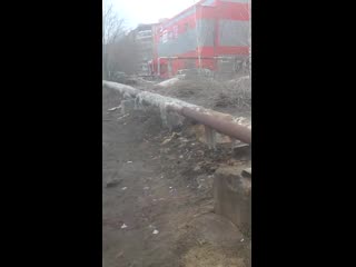 Вот так ремонтируют трубы в Саратове. - - Очень надежно.
