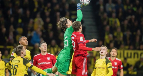 Дебют Хитца в Бундеслиги за BVB