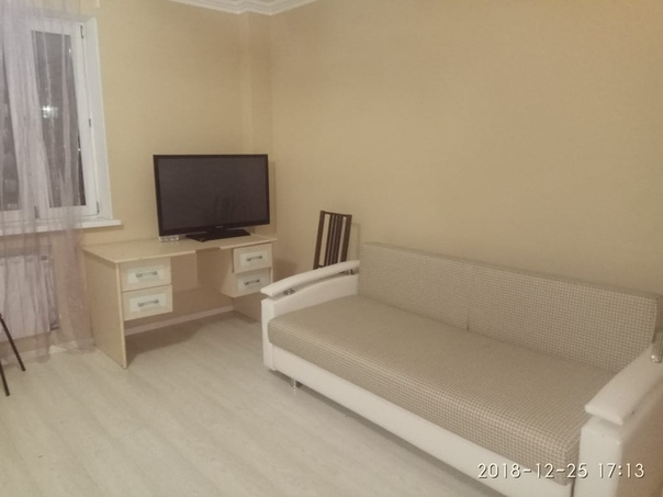 #МОСКВА <br> <br>Приглашаем к совместному проживанию людей, стремящихся к здоровью и саморазвитию <br>В просторную 4-х комнатную квартиру (120м) <br>Находится рядом с метро волоколамское шоссе (10 мин пешком) <br> <br>В квартире большая кухня <br>2 раздельных санузла - ванная и душевая кабина <br>Общий зал 25м в котором можно работать, заниматься йогой и другими практиками <br>Вся бытовая техника в наличии <br> <br>Варианты проживание: <br>Спальное место в 4-х местной комнате - 11 000р <br>в 2-х местной комнате - 14 000р <br> <br>Мы вегетарианцы, не употребляем алкоголь, соответственно, рассматриваем людей, готовых придерживаться этих взглядов в рамках квартиры <br> <br>В шаговой доступности пятёрочка и вкусвилл, фитнес зал <br>Для любителей пеших прогулок или бега - рядом с домом митинский лесопарк <br> <br>Звоните пожалуйста по телефону +7 (926) 295 75 74 <br>(и пишите в вотцап), либо в личку. Дмитрий - фото Фото: #МОСКВА <br> <br>Приглашаем к совместному проживанию людей, стремящихся к здоровью и саморазвитию <br>В просторную 4-х комнатную квартиру (120м) <br>Находится рядом с метро волоколамское шоссе (10 мин пешком) <br> <br>В квартире большая кухня <br>2 раздельных санузла - ванная и душевая кабина <br>Общий зал 25м в котором можно работать, заниматься йогой и другими практиками <br>Вся бытовая техника в наличии <br> <br>Варианты проживание: <br>Спальное место в 4-х местной комнате - 11 000р <br>в 2-х местной комнате - 14 000р <br> <br>Мы вегетарианцы, не употребляем алкоголь, соответственно, рассматриваем людей, готовых придерживаться этих взглядов в рамках квартиры <br> <br>В шаговой доступности пятёрочка и вкусвилл, фитнес зал <br>Для любителей пеших прогулок или бега - рядом с домом митинский лесопарк <br> <br>Звоните пожалуйста по телефону +7 (926) 295 75 74 <br>(и пишите в вотцап), либо в личку. Дмитрий